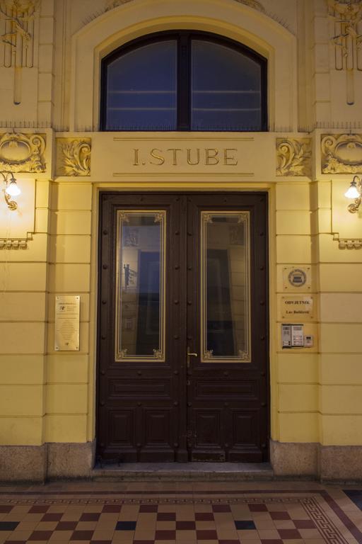 Octagon Main Square Apartment ザグレブ エクステリア 写真